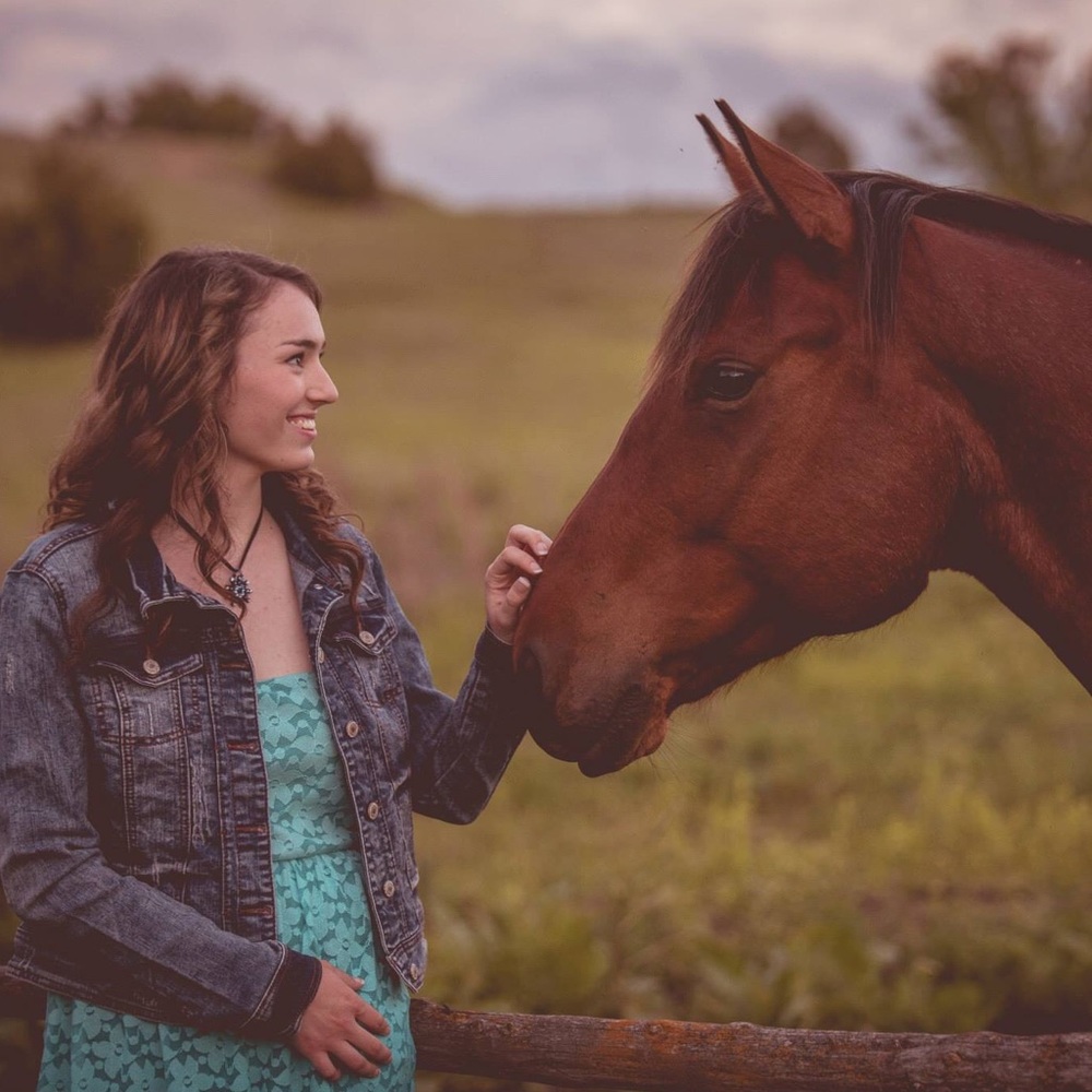 Meet your Posher, Kendra